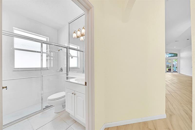 Image 15 of 60 For 10410 Gold Leaf Dr