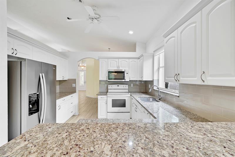 Image 3 of 60 For 10410 Gold Leaf Dr