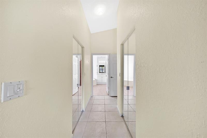 Image 34 of 60 For 10410 Gold Leaf Dr