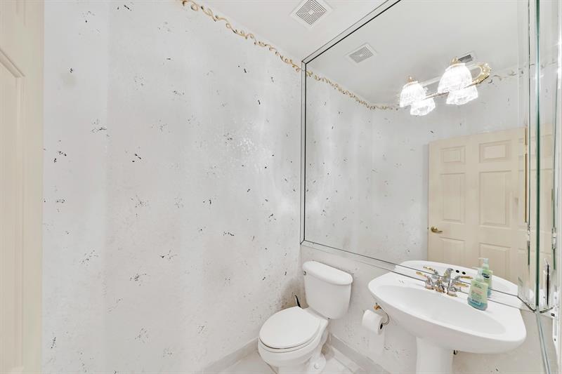 Image 41 of 60 For 10410 Gold Leaf Dr