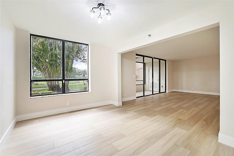 Image 19 of 42 For 7186 Promenade Dr  101