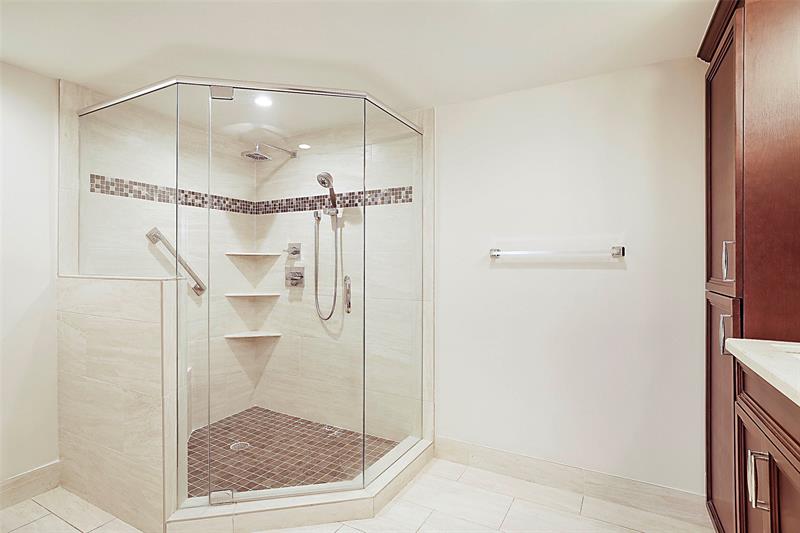 Image 28 of 42 For 7186 Promenade Dr  101