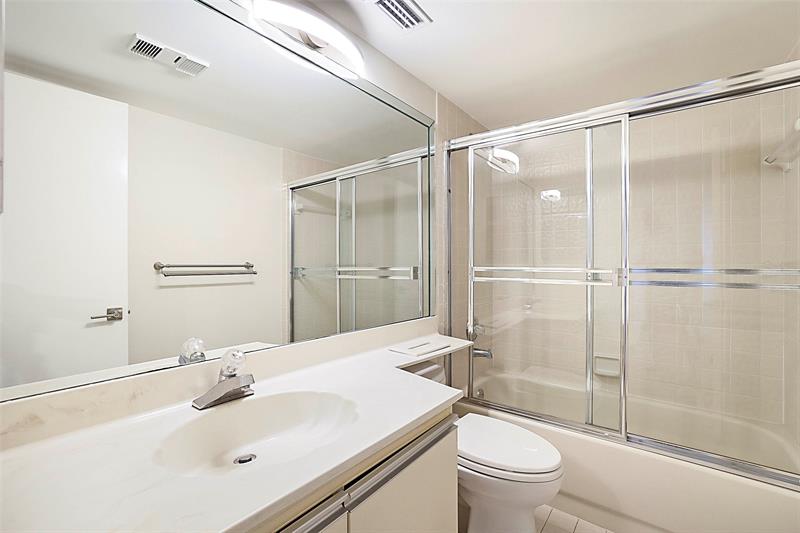 Image 32 of 42 For 7186 Promenade Dr  101