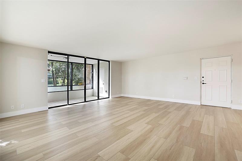 Image 5 of 42 For 7186 Promenade Dr  101