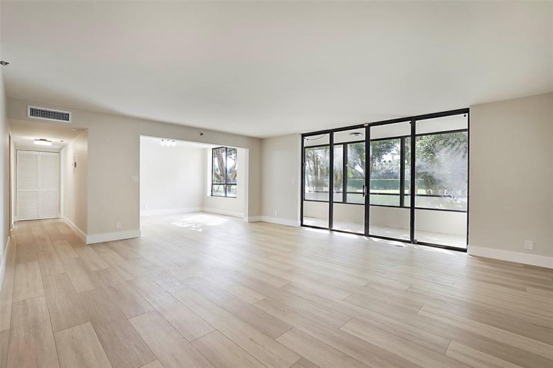 Image 7 of 42 For 7186 Promenade Dr  101