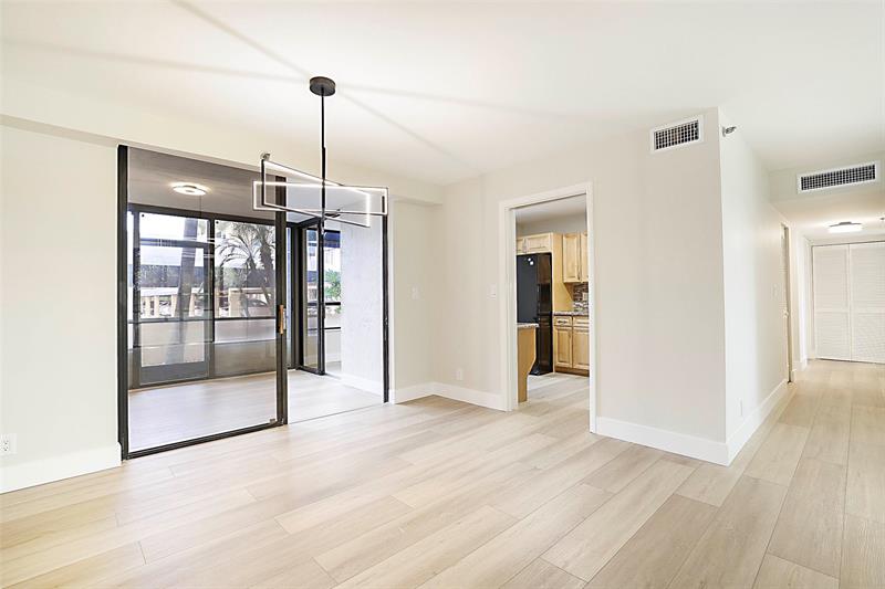 Image 8 of 42 For 7186 Promenade Dr  101