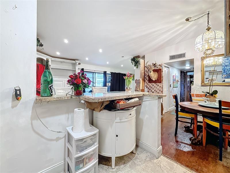 Image 14 of 47 For 10443 Clairmont Cir  203