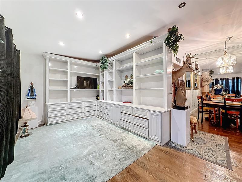 Image 22 of 47 For 10443 Clairmont Cir  203
