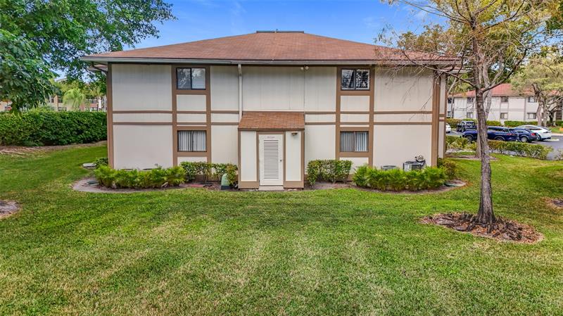 Image 43 of 47 For 10443 Clairmont Cir  203