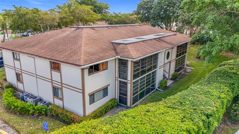 Image 44 of 47 For 10443 Clairmont Cir  203
