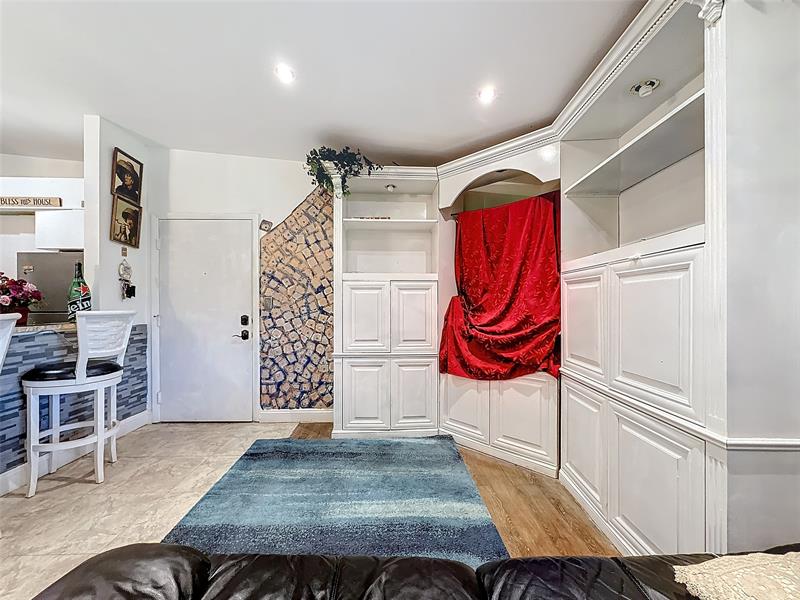 Image 7 of 47 For 10443 Clairmont Cir  203