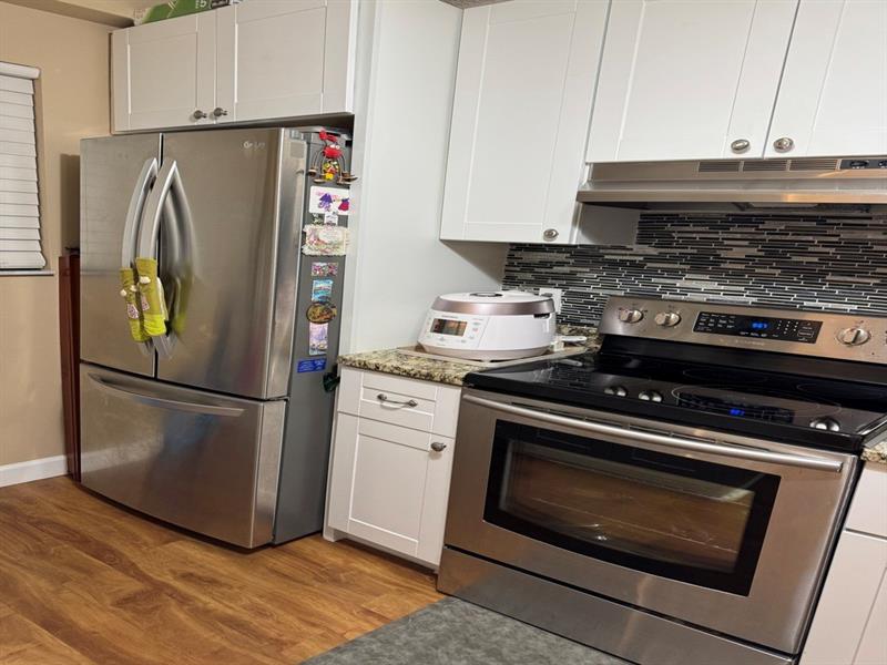 Image 3 of 29 For 7515 79th Ave  311