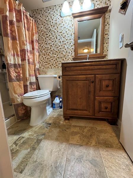 Image 7 of 29 For 7515 79th Ave  311