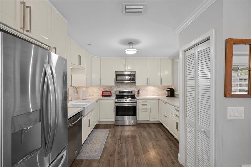 Image 10 of 27 For 401 21st St  