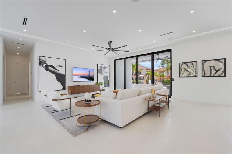Image 10 of 91 For 948 Banyan Drive