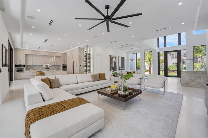 Image 14 of 91 For 948 Banyan Drive