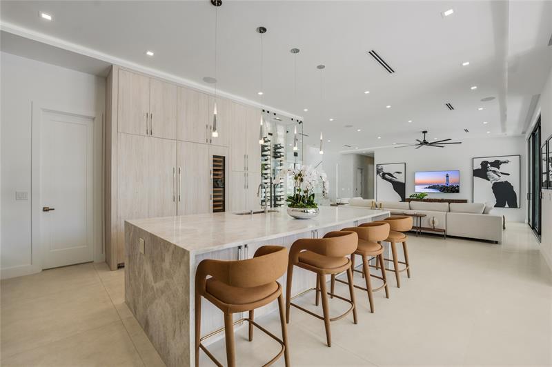 Image 22 of 91 For 948 Banyan Drive