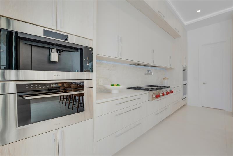 Image 23 of 91 For 948 Banyan Drive
