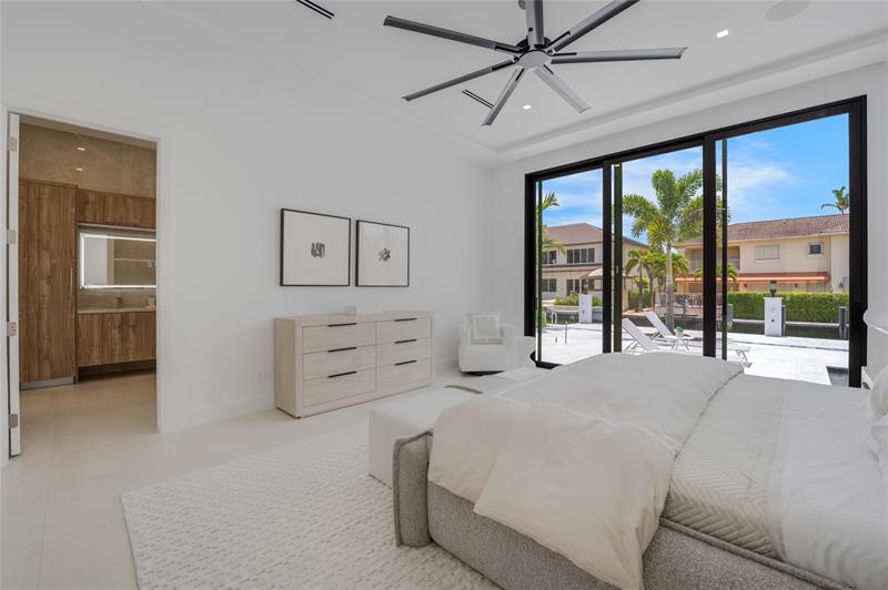 Image 24 of 91 For 948 Banyan Drive