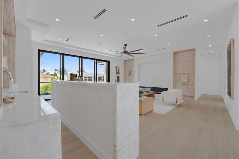 Image 49 of 91 For 948 Banyan Drive