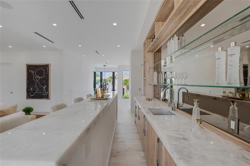 Image 50 of 91 For 948 Banyan Drive
