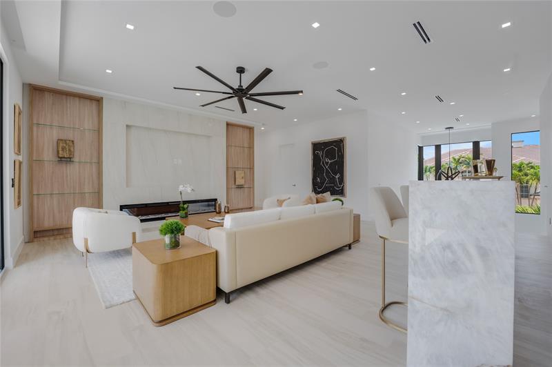 Image 55 of 91 For 948 Banyan Drive
