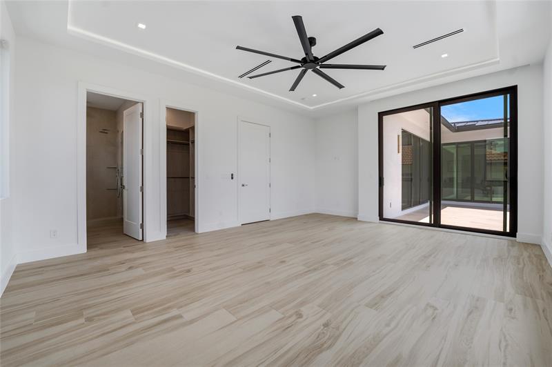 Image 74 of 91 For 948 Banyan Drive