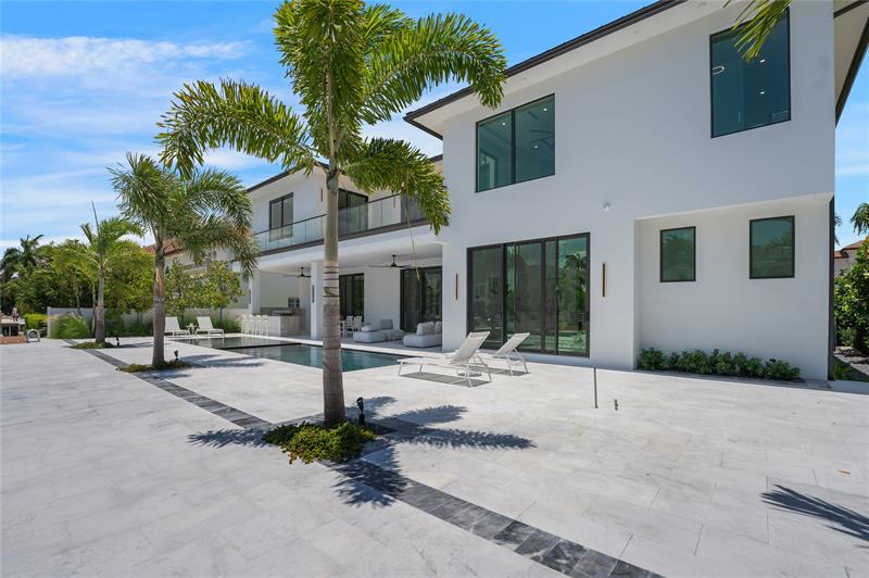 Image 83 of 91 For 948 Banyan Drive