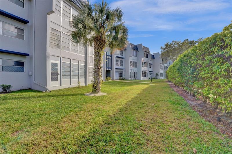 Details for 7897 Golf Circle Dr  105, Margate, FL 33063