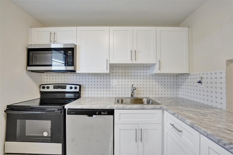 Image 13 of 75 For 7897 Golf Circle Dr  105
