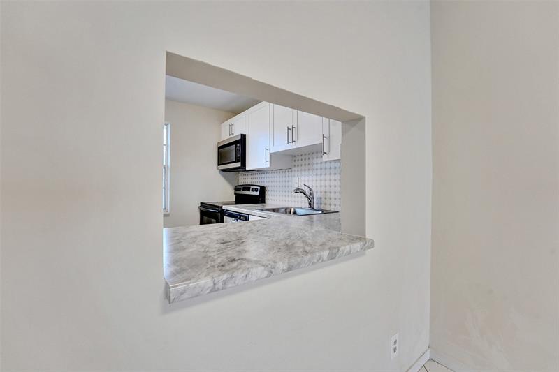 Image 18 of 75 For 7897 Golf Circle Dr  105