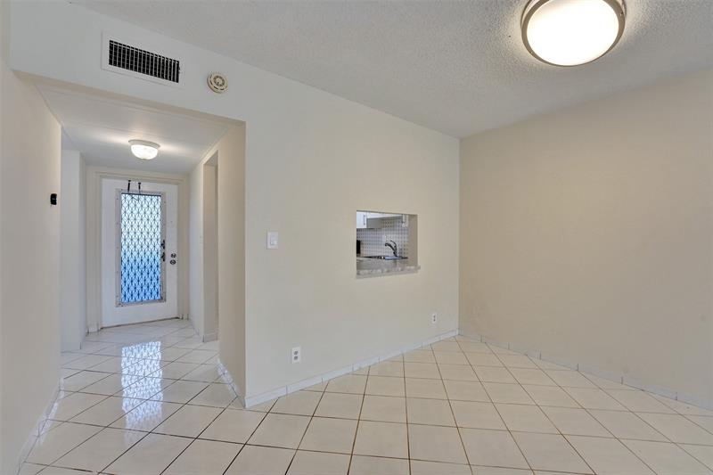 Image 20 of 75 For 7897 Golf Circle Dr  105