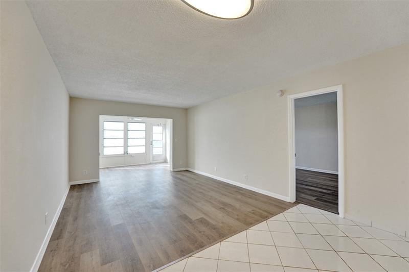 Image 24 of 75 For 7897 Golf Circle Dr  105