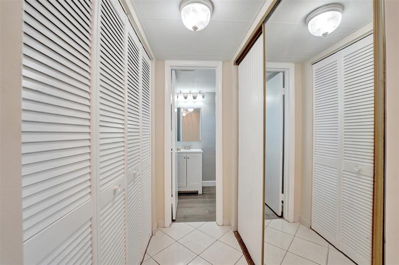 Image 26 of 75 For 7897 Golf Circle Dr  105