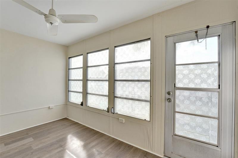 Image 34 of 75 For 7897 Golf Circle Dr  105