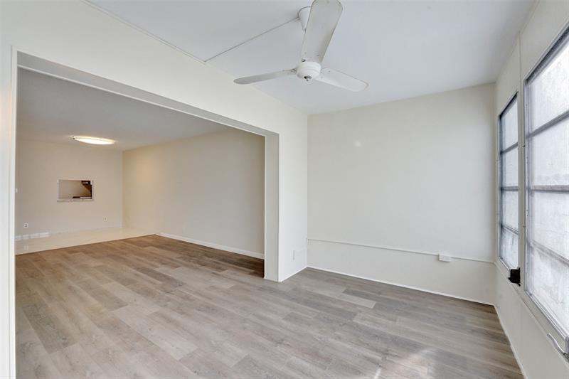 Image 36 of 75 For 7897 Golf Circle Dr  105