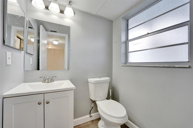 Image 44 of 75 For 7897 Golf Circle Dr  105