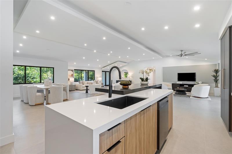 Image 12 of 43 For 15901 54 Place