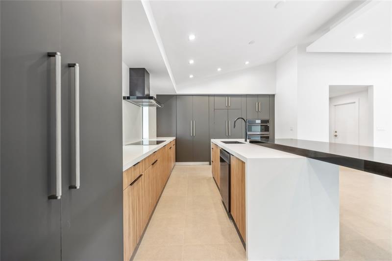 Image 14 of 43 For 15901 54 Place