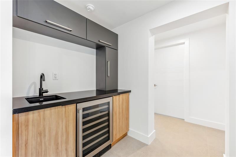 Image 20 of 43 For 15901 54 Place