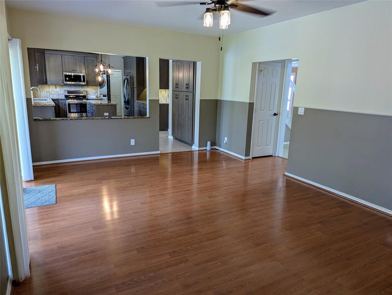 Image 10 of 55 For 10155 Grove Ln