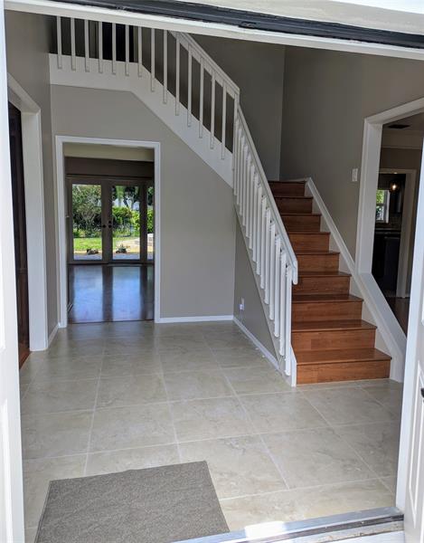 Image 4 of 55 For 10155 Grove Ln