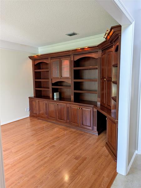 Image 6 of 55 For 10155 Grove Ln