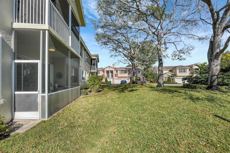 Image 36 of 39 For 12441 10th Ct  A-15