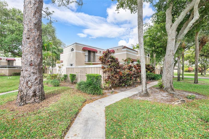 Image 2 of 36 For 4260 Village Dr  C