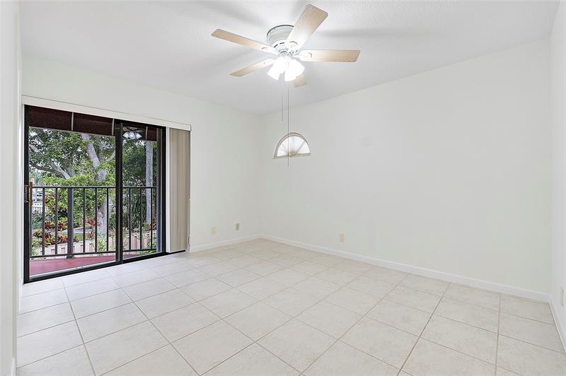 Image 30 of 36 For 4260 Village Dr  C