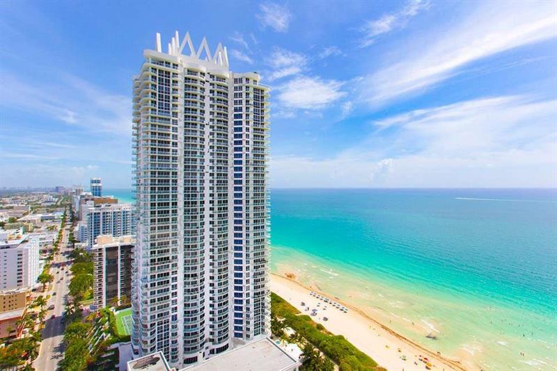Image 18 of 22 For 6365 Collins Avenue  2406