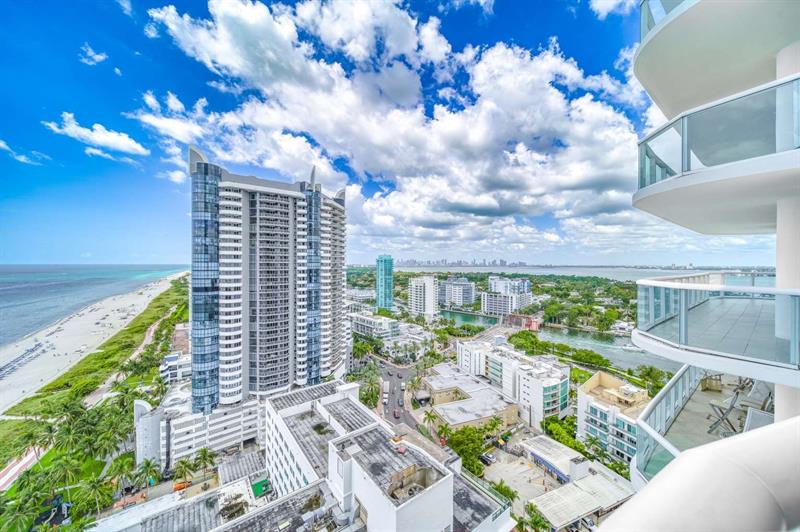 Image 19 of 22 For 6365 Collins Avenue  2406