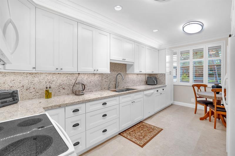 Image 18 of 44 For 745 195th St