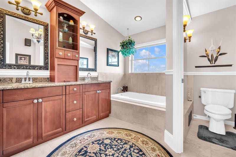 Image 33 of 44 For 745 195th St
